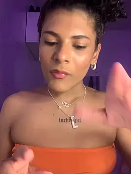 luluzinhax online show from 11/13/25, 04:55