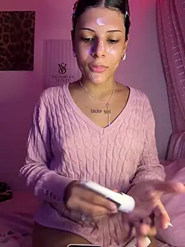 luluzinhax online show from 06/10/26, 04:23