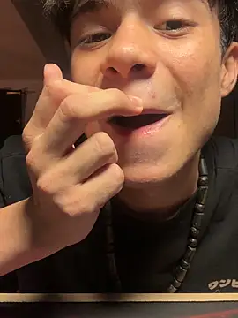 Snapshot of OopsAgain_ chatting on 12/21/25, 12:29 OopsAgain online show from 12/21/25, 12:29