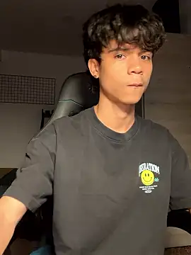 Snapshot of OopsAgain_ chatting on 01/12/26, 11:10 OopsAgain online show from 01/12/26, 11:10