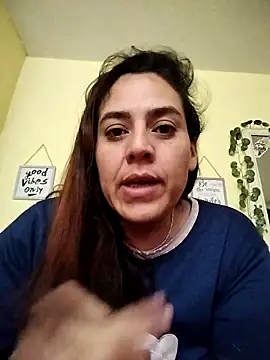 Snapshot of denissebombon chatting on 02/02/26, 03:55 denissebombon online show from 02/02/26, 03:55