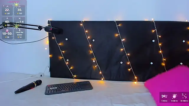 Snapshot of Danaa_moore_ chatting on 10/10/25, 04:11 Danaa moore online show from 10/10/25, 04:11