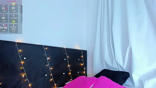 Snapshot of Danaa_moore_ chatting on 10/12/25, 03:49 Danaa moore online show from 10/12/25, 03:49