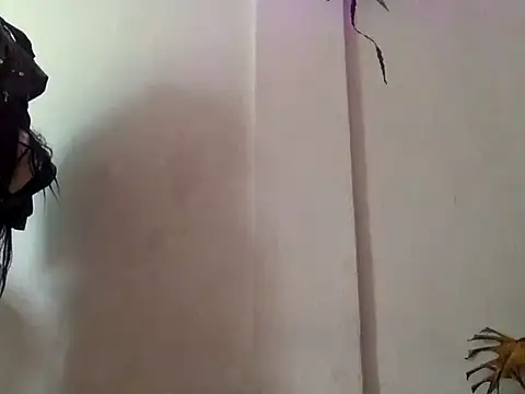 Snapshot of chrisalmeid_ chatting on 11/04/25, 10:03 chrisalmeid online show from 11/04/25, 10:03