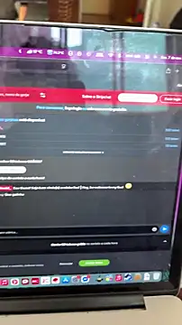 Snapshot of chrisalmeid_ chatting on 11/07/25, 11:21 chrisalmeid online show from 11/07/25, 11:21