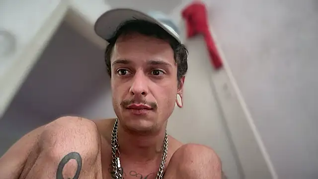 Snapshot of chrisalmeid_ chatting on 02/02/26, 03:44 chrisalmeid online show from 02/02/26, 03:44