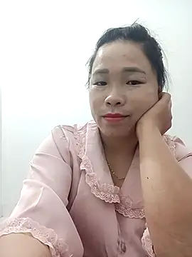 Snapshot of sumy-00 chatting on 05/12/26, 04:37 sumy-00 online show from 05/12/26, 04:37