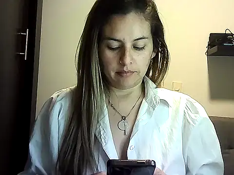 Valery  Rouse  online show from 04/30/26, 01:56