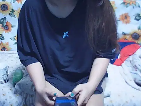 Snapshot of Horny_miya1989 chatting on 12/13/25, 08:25 Horny miya1989 online show from 12/13/25, 08:25