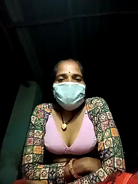 Snapshot of Hot-honi chatting on 10/05/25, 03:10 Hot-honi online show from 10/05/25, 03:10