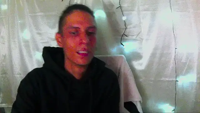 Snapshot of Crxxxsh chatting on 09/22/25, 09:55 Crxxxsh online show from 09/22/25, 09:55