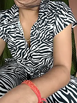 Hott Archana online show from 11/27/25, 06:32