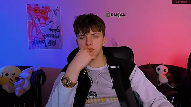 travis wolf  online show from 01/07/26, 08:00