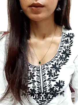 Snapshot of siya_rani67 chatting on 05/18/26, 04:13 siya rani67 online show from 05/18/26, 04:13
