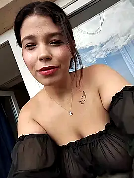 Snapshot of NicoleHayle chatting on 09/25/25, 10:41 NicoleHayle online show from 09/25/25, 10:41