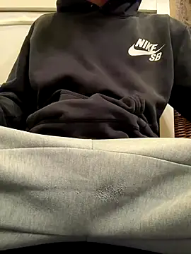 Snapshot of 420boy__ chatting on 10/21/25, 08:04 420boy online show from 10/21/25, 08:04