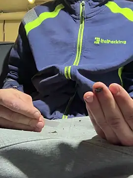 Snapshot of 420boy__ chatting on 11/12/25, 09:14 420boy online show from 11/12/25, 09:14