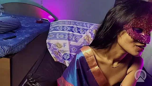 royeoy22 online show from 10/01/25, 12:44