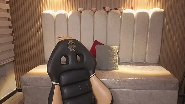 Snapshot of _Mia_Evans_1 chatting on 02/24/26, 08:29 Mia Evans 1 online show from 02/24/26, 08:29