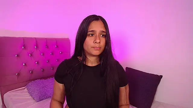 mae nathan  online show from 06/09/26, 03:51