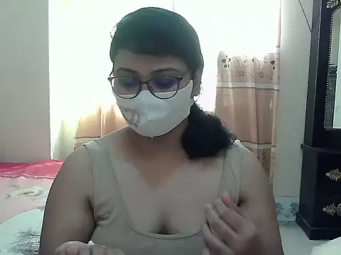 Snapshot of Elena_cruz5 chatting on 11/04/25, 04:33 Elena cruz5 online show from 11/04/25, 04:33