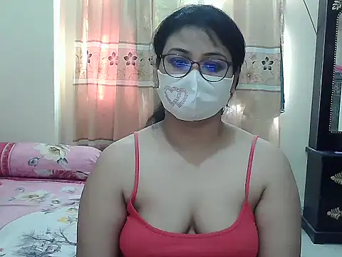 Snapshot of Elena_cruz5 chatting on 11/08/25, 01:06 Elena cruz5 online show from 11/08/25, 01:06