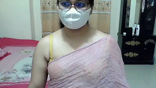 Snapshot of Elena_cruz5 chatting on 12/03/25, 02:48 Elena cruz5 online show from 12/03/25, 02:48