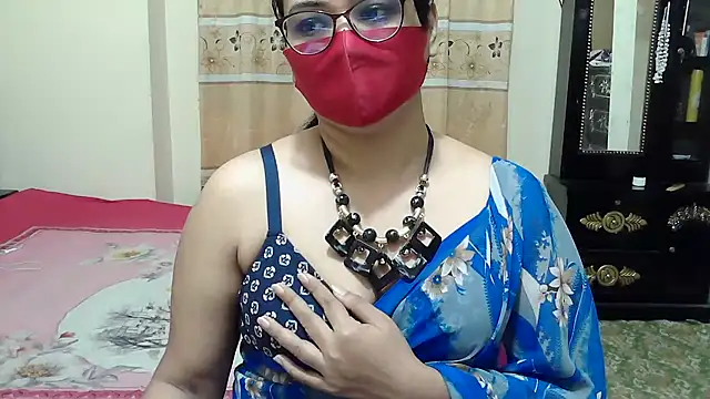 Snapshot of Elena_cruz5 chatting on 12/14/25, 09:52 Elena cruz5 online show from 12/14/25, 09:52