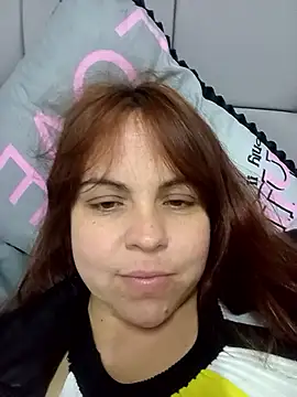 Snapshot of CARITOMIO chatting on 10/27/25, 11:20 CARITOMIO online show from 10/27/25, 11:20