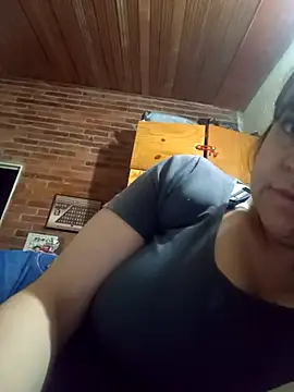 Snapshot of CARITOMIO chatting on 11/01/25, 11:07 CARITOMIO online show from 11/01/25, 11:07