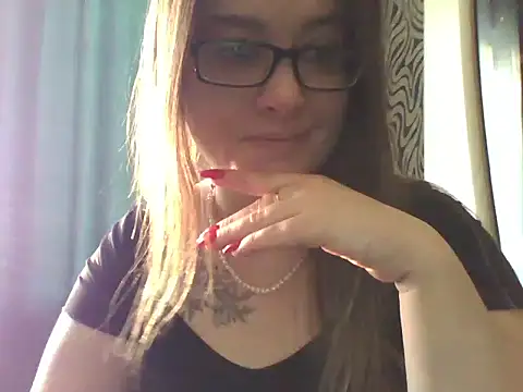 Snapshot of karina160000 chatting on 12/21/25, 06:09 karina160000 online show from 12/21/25, 06:09