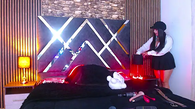 aurora hs online show from 09/19/25, 03:19