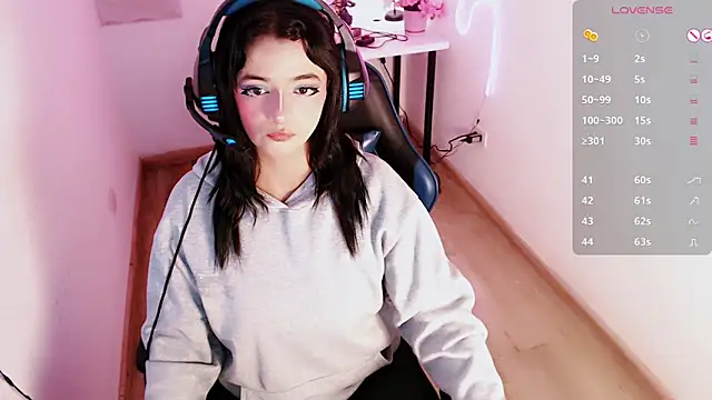 Lunyhose online show from 03/17/26, 08:01