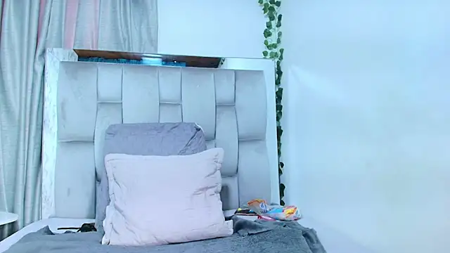 Snapshot of maraa_X chatting on 11/28/25, 07:38 maraa X online show from 11/28/25, 07:38