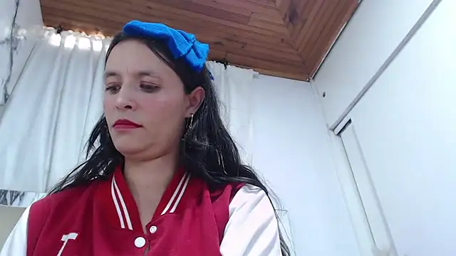 Snapshot of maraa_X chatting on 02/27/26, 07:36 maraa X online show from 02/27/26, 07:36