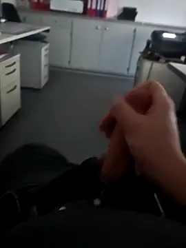 Snapshot of stunning_stallion chatting on 02/08/26, 07:34 stunning stallion online show from 02/08/26, 07:34