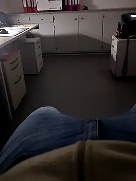 Snapshot of stunning_stallion chatting on 03/07/26, 05:48 stunning stallion online show from 03/07/26, 05:48