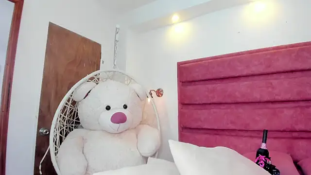 kate lua online show from 05/10/26, 03:17