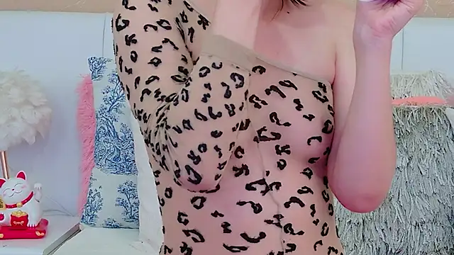 Snapshot of MiaDunoff chatting on 02/21/26, 09:49 MiaDunoff online show from 02/21/26, 09:49