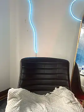 PrettyAshley  online show from 11/16/25, 07:41