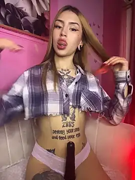 PrettyAshley  online show from 12/02/25, 09:54