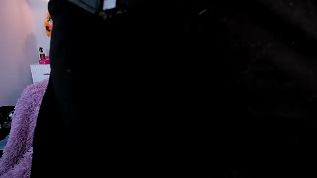 Snapshot of Nina_Ford chatting on 04/23/26, 03:19 Nina Ford online show from 04/23/26, 03:19