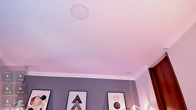 Snapshot of Nina_Ford chatting on 05/19/26, 03:35 Nina Ford online show from 05/19/26, 03:35