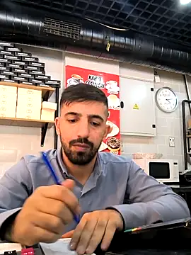 Snapshot of ahmet4090 chatting on 09/26/25, 01:15 ahmet4090 online show from 09/26/25, 01:15