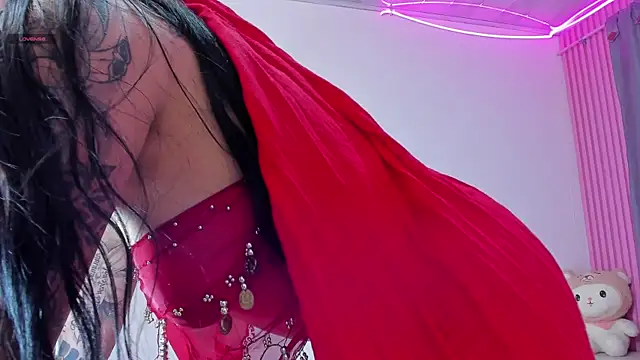 Nayla-Mouna online show from 02/13/26, 12:23