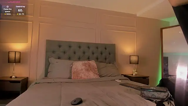 ALICESANDOVAL online show from 10/27/25, 11:25