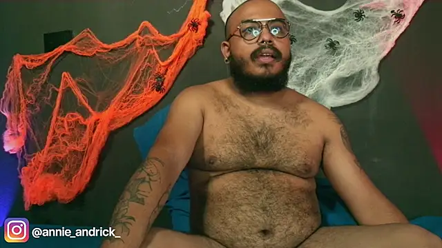 Snapshot of _leda_swan_ chatting on 10/25/25, 02:46 leda swan online show from 10/25/25, 02:46