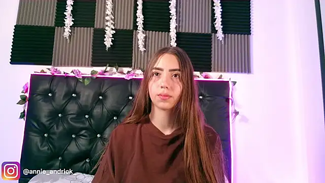  leda swan  online show from 03/14/26, 01:27