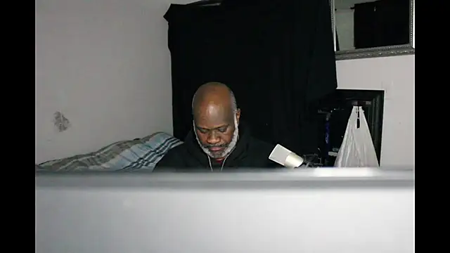 Snapshot of jamalcarter chatting on 01/12/26, 07:46 jamalcarter online show from 01/12/26, 07:46