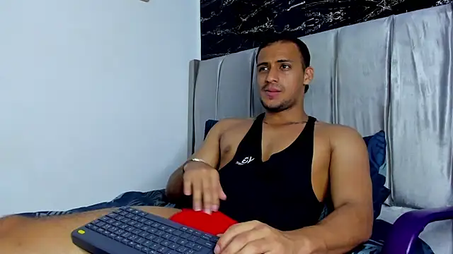 Snapshot of Thomas_Wayne chatting on 03/08/26, 06:39 Thomas Wayne online show from 03/08/26, 06:39